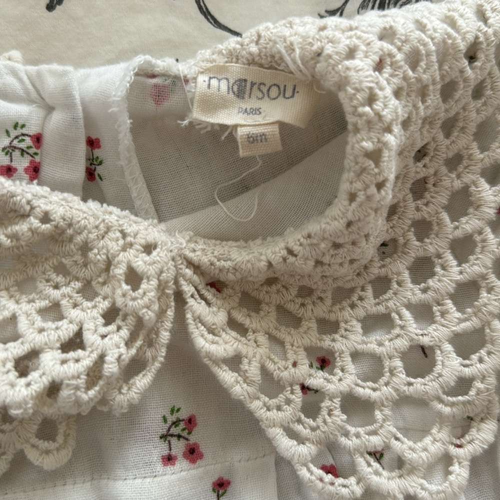Floral White Baby Romper with Crochet Collar - Picture 4 of 5